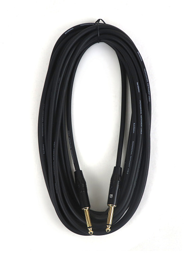 AuraSonics J63J63-7 гитарный кабель Jack TS 6.3мм -  Jack TS 6.3мм, 7м, 24AWG, 0.22мм²,черный